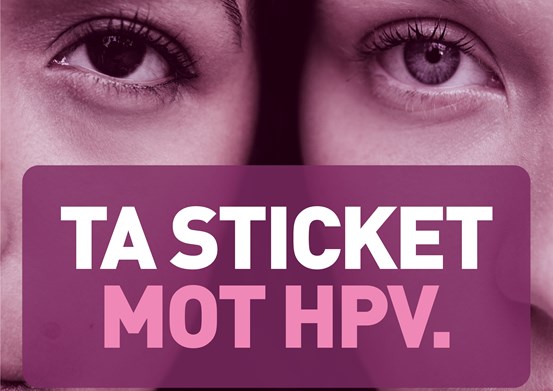 Närbild av två unga flickor - text "Ta sticket mot HPV".