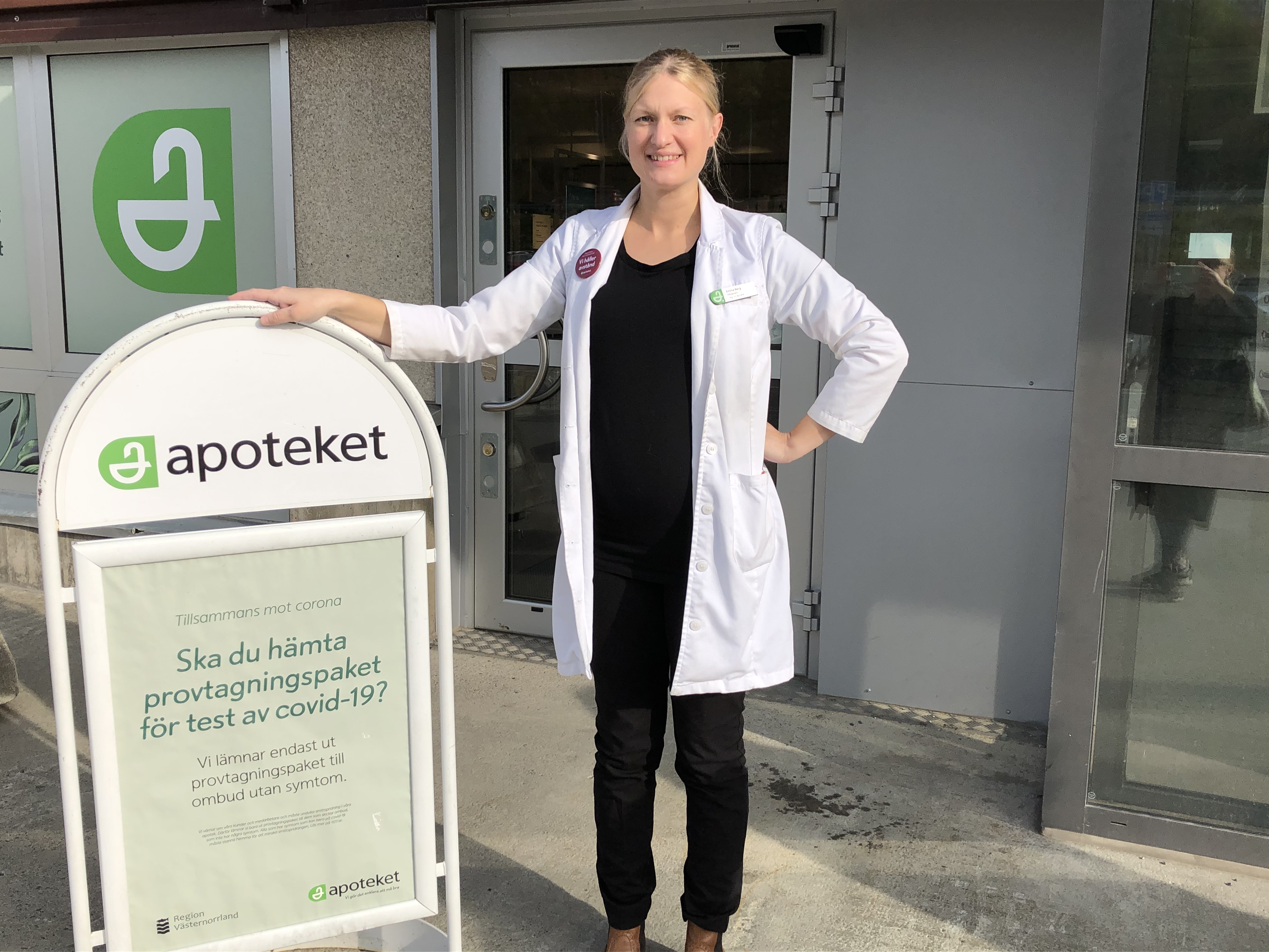 Apotekspersonal i Timrå vädjar om att inte gå in på apoteket om du är symtomfri
