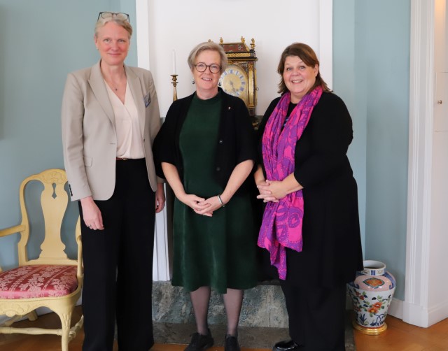 Innovationsdagen gästades även av Anna Jardfelt, Generaldirektör för PRV, här med Carin Jämtin och Susanne Sahlin på Residenset i Härnösand.