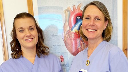 Susanna Aurell och Moa Simola avslutade under förra året sin vidareutbildning till specialistsjuksköterskor inom kardiologi efter två års studier på halvfart.