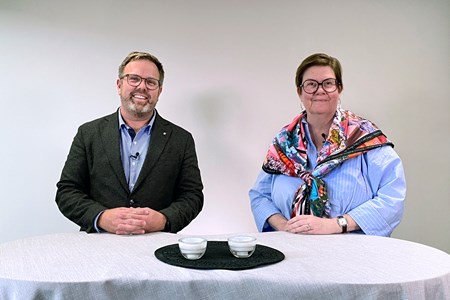 Digitaliseringsdirektör Jonas Bylund och regiondirektör Åsa Bellander.