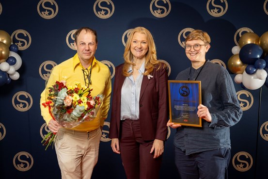 Johan Lagrelius, Biofuel Region, juryns ordförande Annika Andreasen och Rebecka Stenberg, Energikontoret Jämtland Härjedalen.