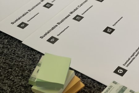 Papper och post-it block