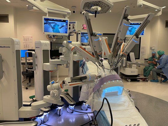 Foto på operationsroboten på sjukhuset i Sundsvall