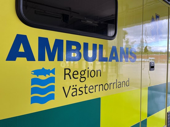 Ambulans med texten Region Västernorrland.