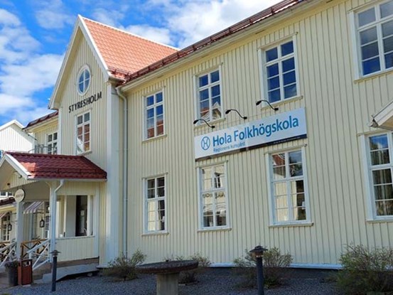 Hola folkhögskolas huvudbyggnad