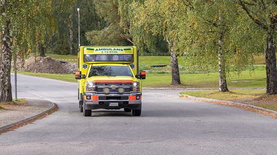 Ambulans på väg