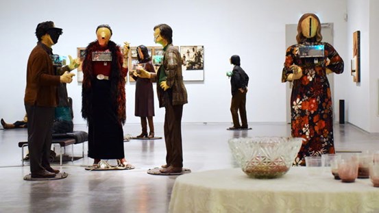 Installationsvy. Edward och Nancy Reddin Kienholz, The Art Show, Berlin