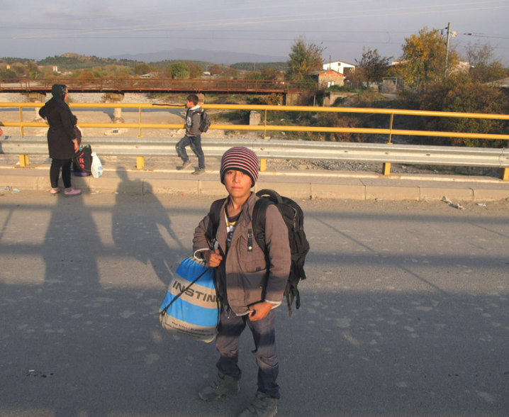 Gevgelija, Makedonien, 15 november 2015, syriska flyktingar som just kommit över gränsen från Grekland