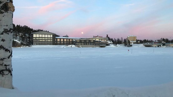 Vy över Hotell Lappland.