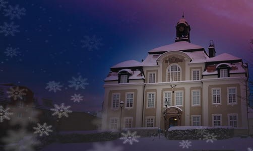 Rådhuset i Örnsköldsvik med snöflingor runtom