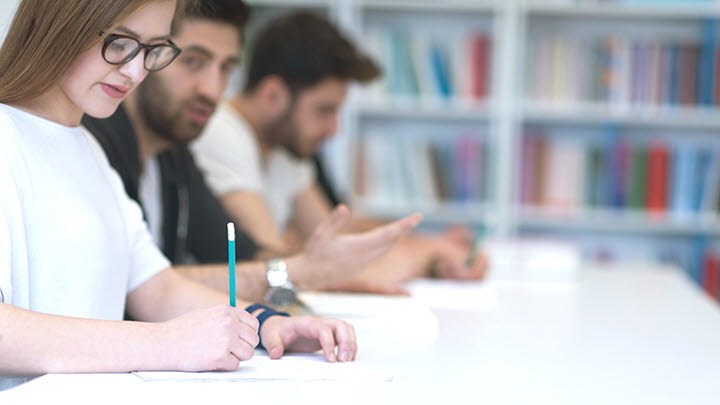 Allmän kurs gymnasienivå (Prästmon) Hola Folkhögskola