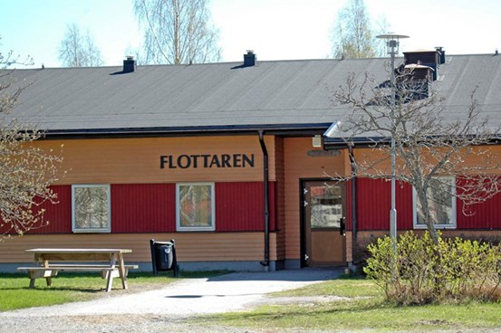 Utsidan av elevhemmet, byggnaden Flottaren.