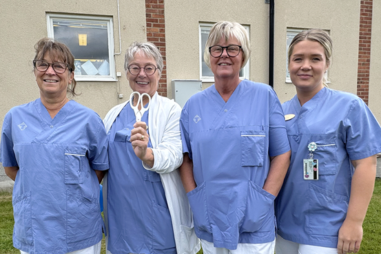 Porträttbild på medarbetarna i mobila kliniken: Marie Englund Lindberg, tandhygienist Kvissleby driftansvarig mobila kliniken Medelpad, Lillemor Pettersson, tandhygienist Ö-vik driftansvarig mobila kliniken Ångermanland, Pia Hedlund, tandsköterska Kramfors och Daniella Laurila, tandsköterska Kramfors.