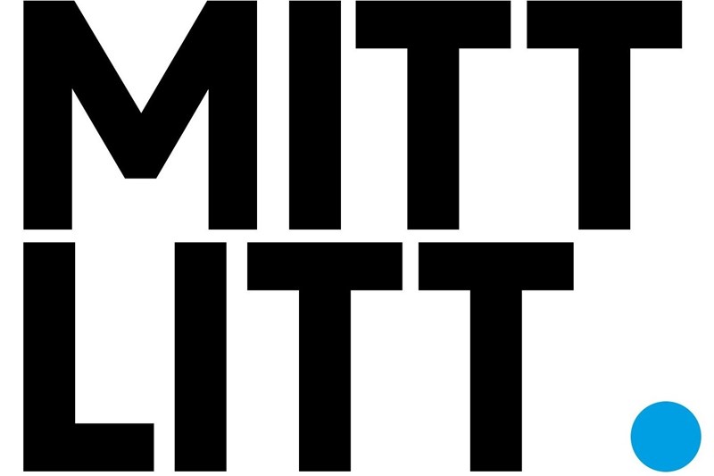 Mittlitt märke - svart text och blått punktum